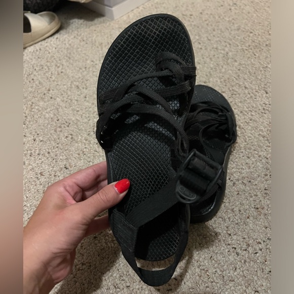 Black chacos - Picture 3 of 4